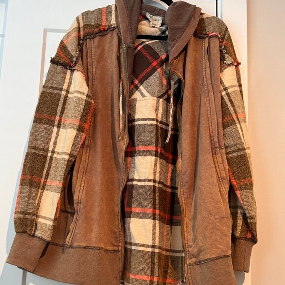 Oli & Hali Tops - Oli & Hali Zip Up Flannel Hoodie